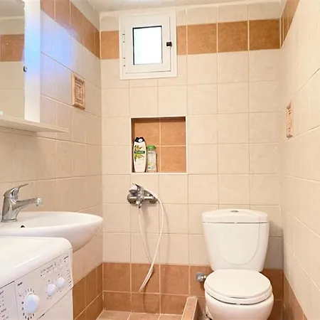 Pine 2 Bedrooms 50 Meters To The *