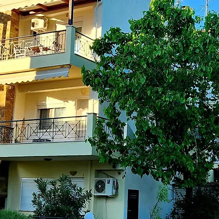 Pine 2 Bedrooms 50 Meters To The Feriehus Kalyves Polygyrou